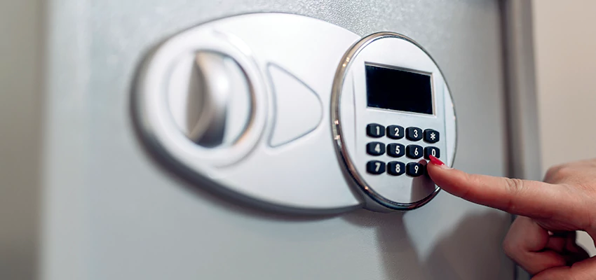 Jewelry Safe Cracking in Bostonia, California