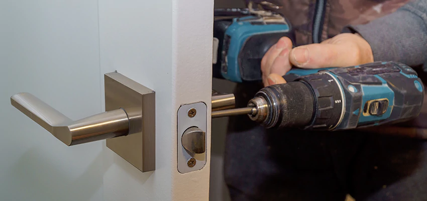 Broken Door Handle Lock Repair in Bostonia, California